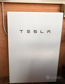 Batteria Accumulo Tesla Powerwall 2