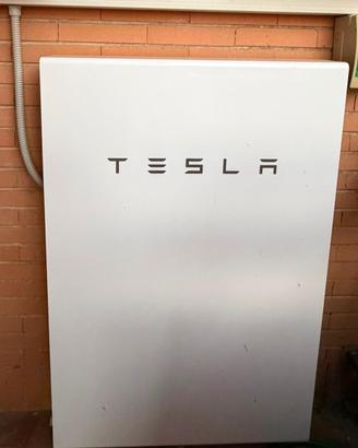 Batteria Accumulo Tesla Powerwall 2