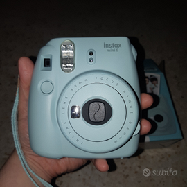 Polaroid instax mini