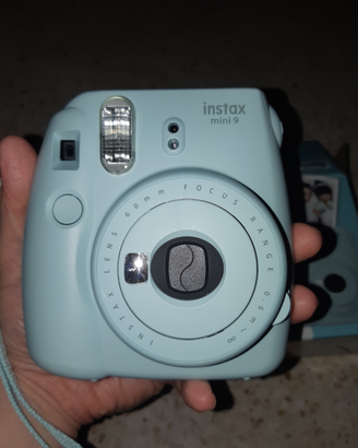 Polaroid instax mini