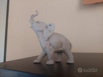 Elefante in Porcellana di Capodimonte 