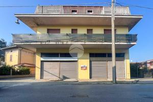 MULTILOCALE A CASTREZZATO