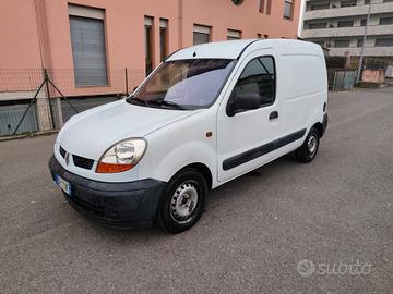 Renault Kangoo 1.5 dCi 65CV neopatentati