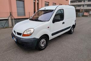 Renault Kangoo 1.5 dCi 65CV neopatentati