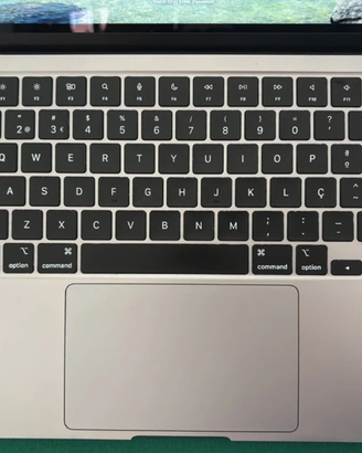 MacBook Air 13 2024
