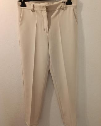 pantalone taglio classico colore gesso