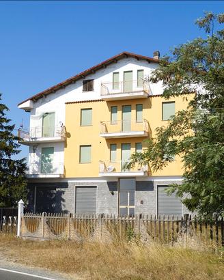 Appartamento 60 mq + garage 50 mq + terreno