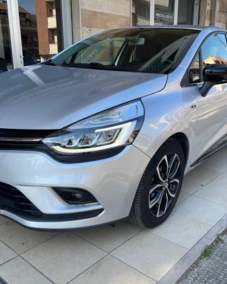 Renault Clio dCi 90 CV 5 porte Moschino Zen