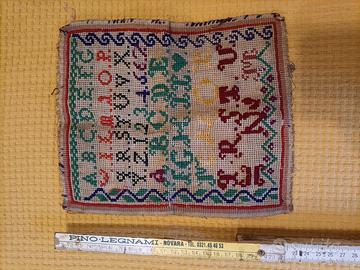 Antico imparaticcio campionatore ricamo