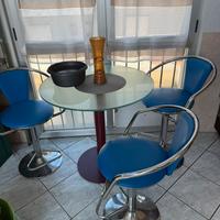 Tavolo e sedie