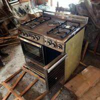 Cucina a gas con forno