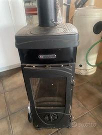 STUFA A LEGNA IN GHISA SEMINUOVA