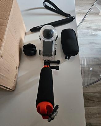 Insta 360 4k + Pack Subacqueo e Sdhc 256GB