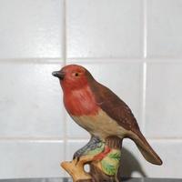 Statuetta vintage in ceramica rappresentante un pe