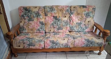 Divano con 2 poltrone