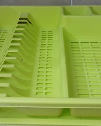 scolastoviglie in plastica con vassoio usato