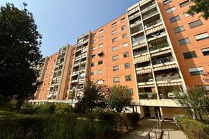 Appartamento di 91 m² con 5 locali e box auto a Ni