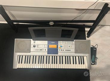 Tastiera digitale (pianola) Yamaha PSR-E323