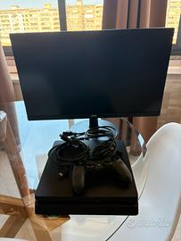 PlayStation 4 slim e monitor
