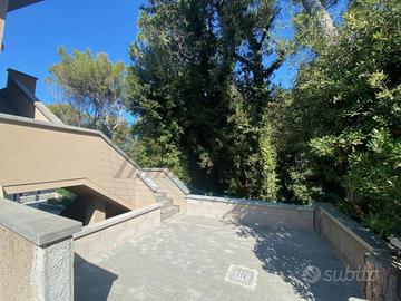 Appartamento di 77 m² con 3 locali e box auto a Ro