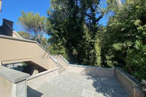 Appartamento di 77 m² con 3 locali e box auto a Ro