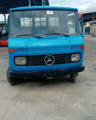 Ricambi autocarro d’epoca mercedes 508 anno 1992
