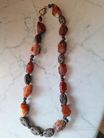 collana in corniola grezza