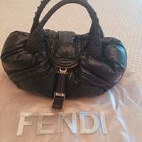 Borsa Moncler e Fendi 
