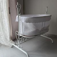 Culla vintage bianca unica design classico