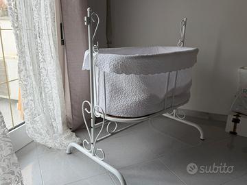 Culla vintage bianca unica design classico