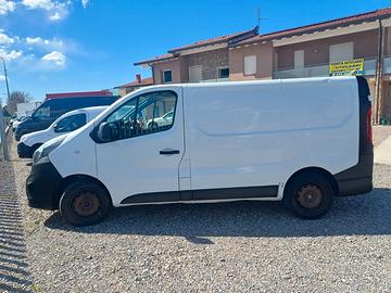 RENAULT TRAFIC FURGONE EURO 6