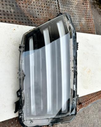 Faro diurno Peugeot 2008