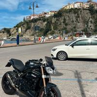 Triumph speed triple