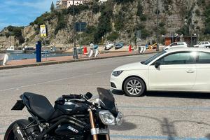 Triumph speed triple