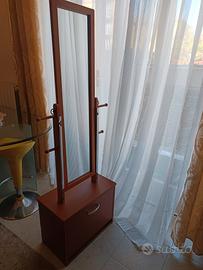 scarpiera con specchio nuovo  e 4 ganci 