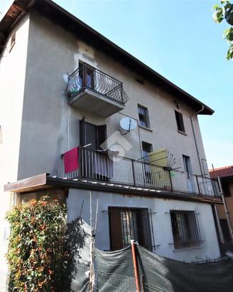 CASA SEMINDIPENDENTE A GARBAGNATE MONASTERO