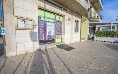 Locale Commerciale a Morrovalle 2 locali