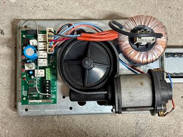 Motore per basculante garage