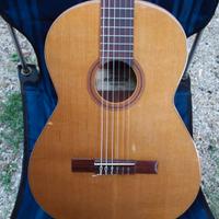 chitarra classica Admira  handcrafted 