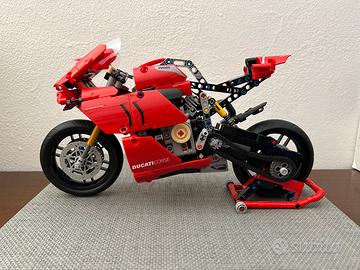 Lego Ducati panigale v4 r