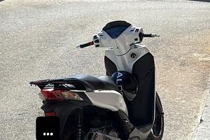 Vend sh300