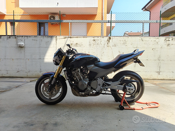 Honda hornet 600 2005 restyling