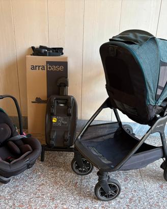 PASSEGGINO NUNA CON OVETTO E BASE ISOFIX
