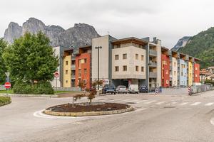 Agordo - negozio inserito in centro commerciale