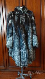 Pelliccia volpe argentata .