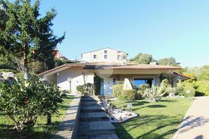 VILLA SINGOLA A SOIANO DEL LAGO