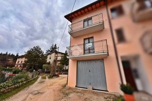 3 LOCALI A GUALDO TADINO