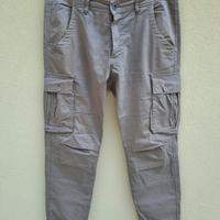 Pantaloni con tasconi