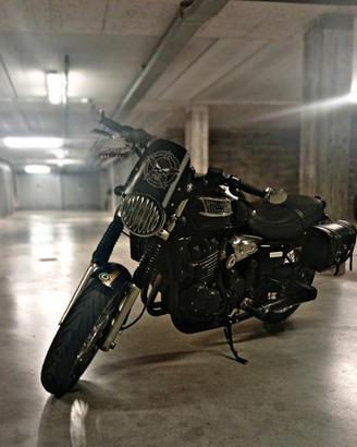 TRIUMPH LEGEND TT 900 BLACK DESERT