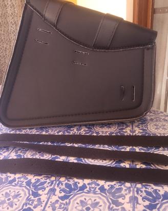 Borsa laterale lato  SX per moto. 